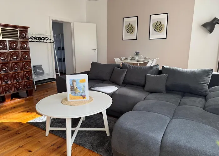 Family & Friends 아파트